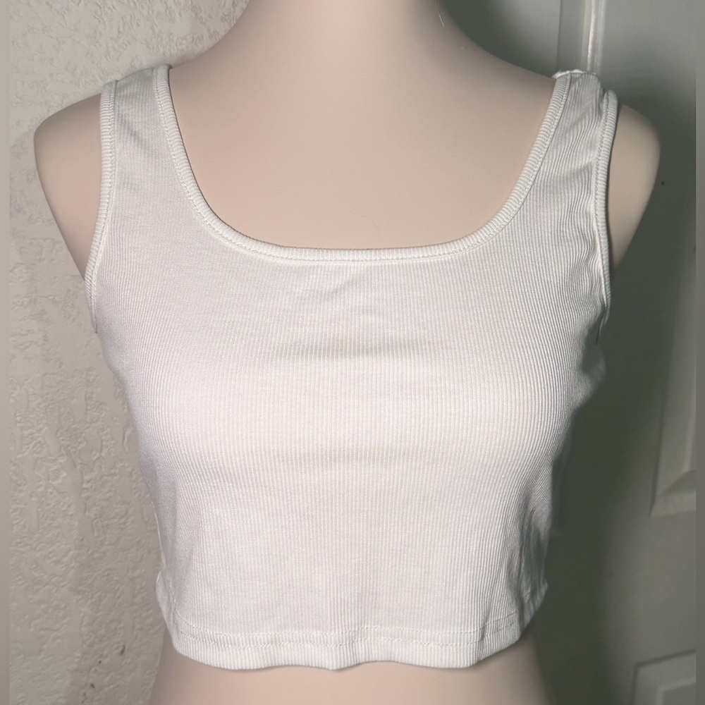 SHEIN White Crop Tank Top